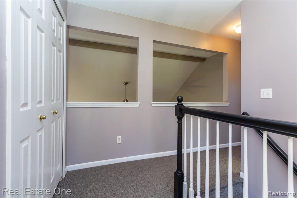 60608 S LYON Trail, South Lyon, MI 48178 — Photo 32