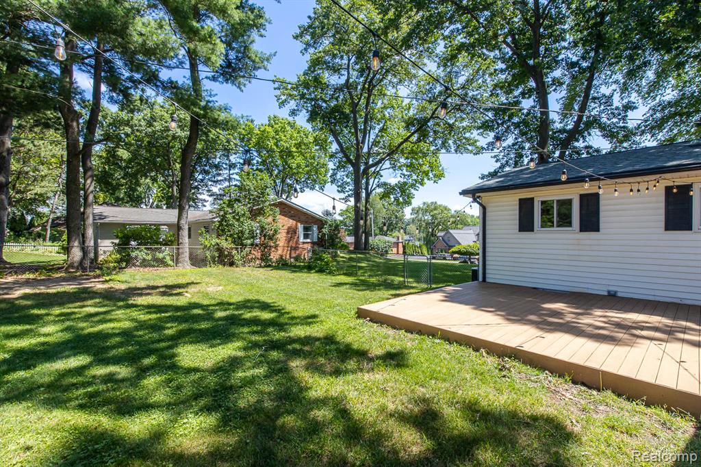 7709 Shelley Drive, Clarkston, MI 48348 — Photo 57