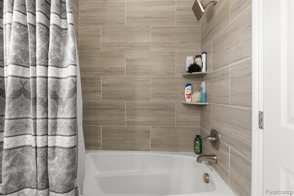 52690 Char Marie, Macomb, MI 48042 — Photo 24