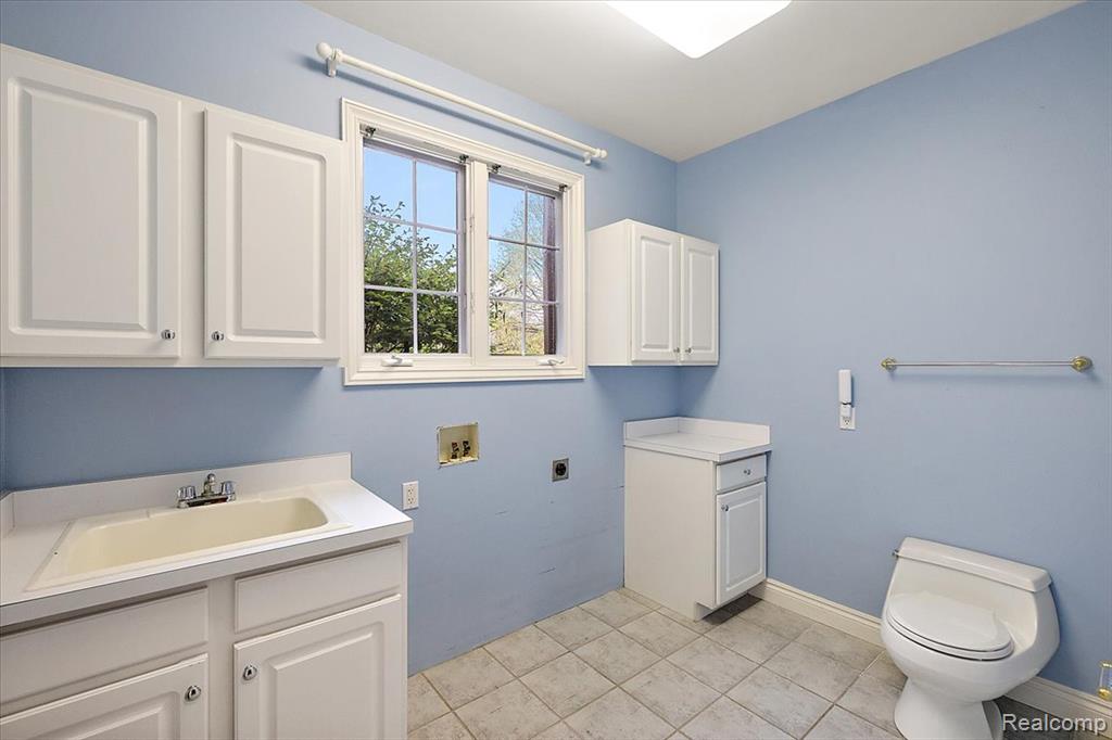 3725 Mountain Laurel Court, Oakland, MI — Photo 22