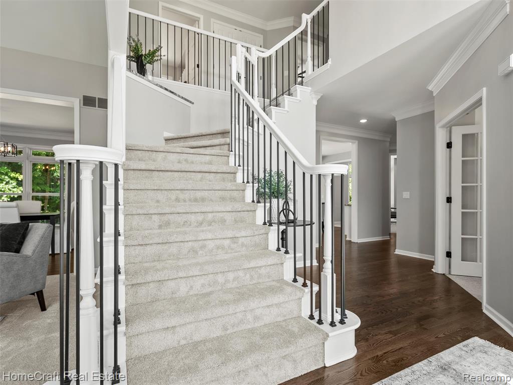 6807 SUNSET Drive, South Lyon, MI 48178 — Photo 5