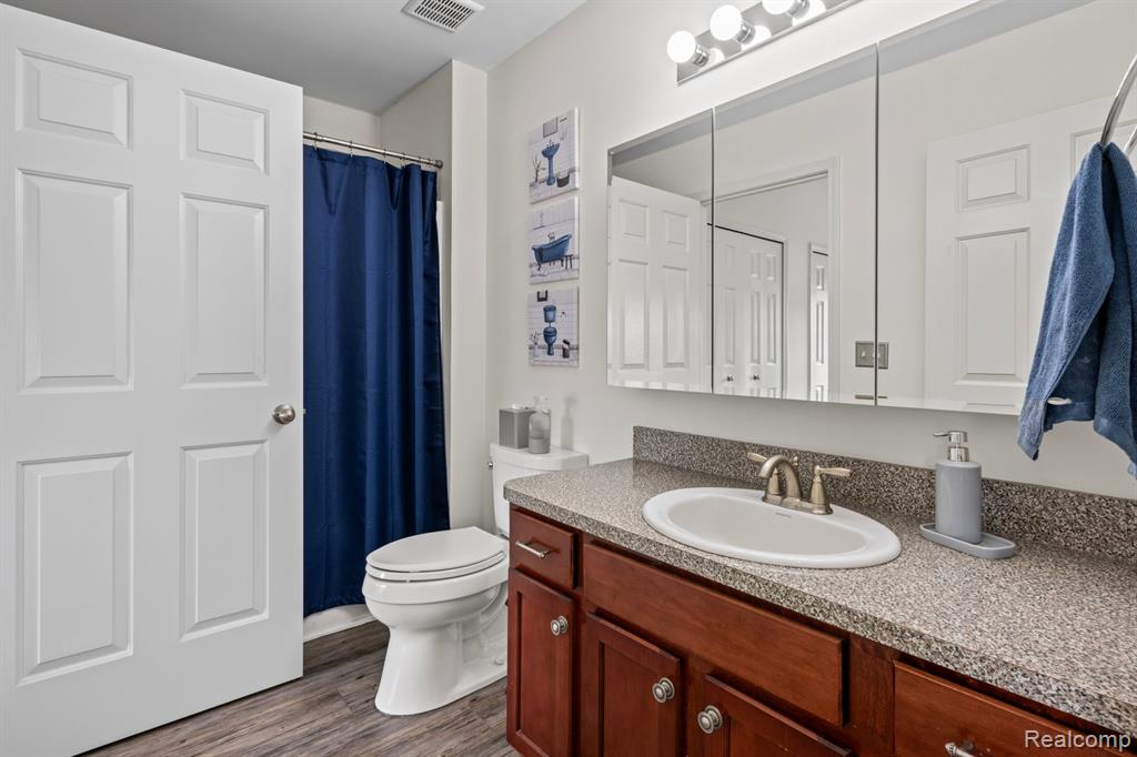 6335 Waldon Center Drive, Unit #16, Clarkston, MI — Photo 21