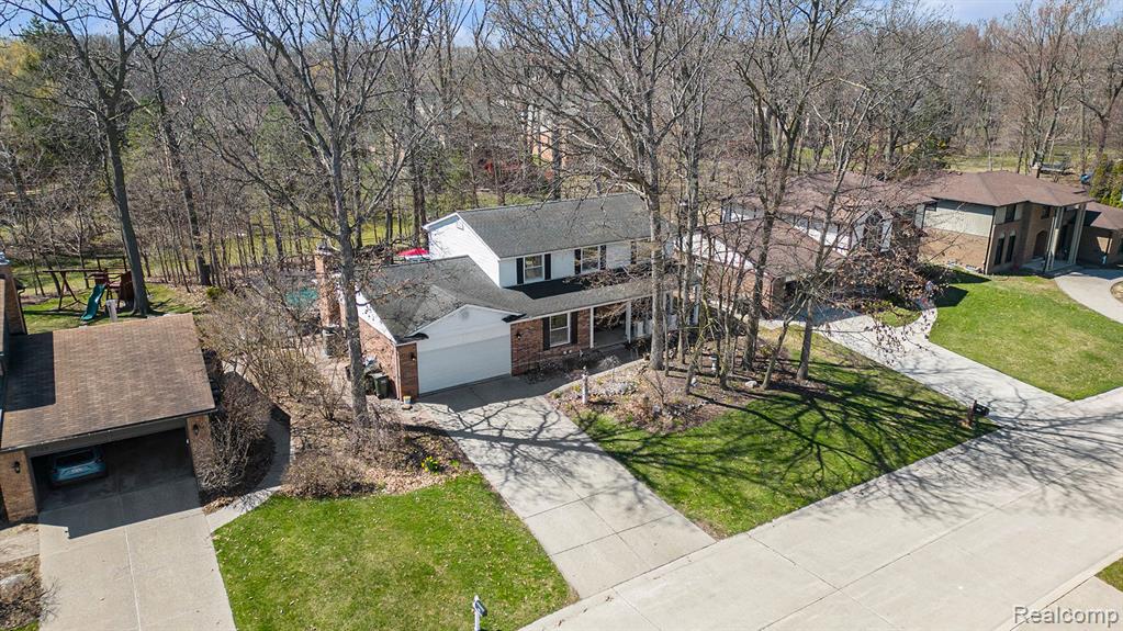 779 MEDINAH Drive, Rochester Hills, MI 48309 — Photo 45