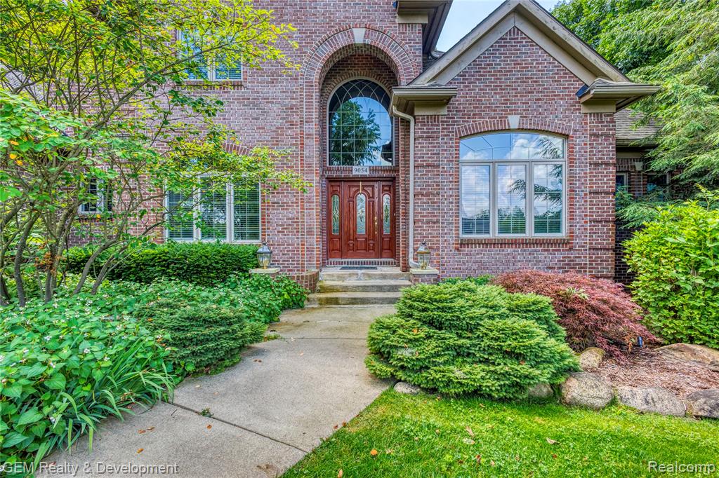 9054 Green Hickory Lane, Fenton, MI 48430 — Photo 3