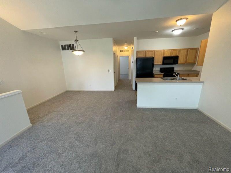 1885 PINECROFT Drive, Canton, MI 48188 — Photo 2