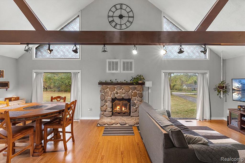 8021 Washburn Road, Goodrich Vlg, MI — Photo 13