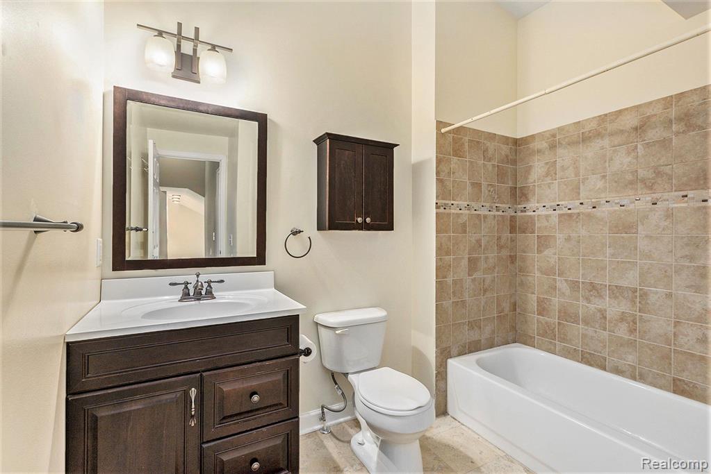 7346 HOGAN Drive, Ypsilanti, MI 48197 — Photo 12