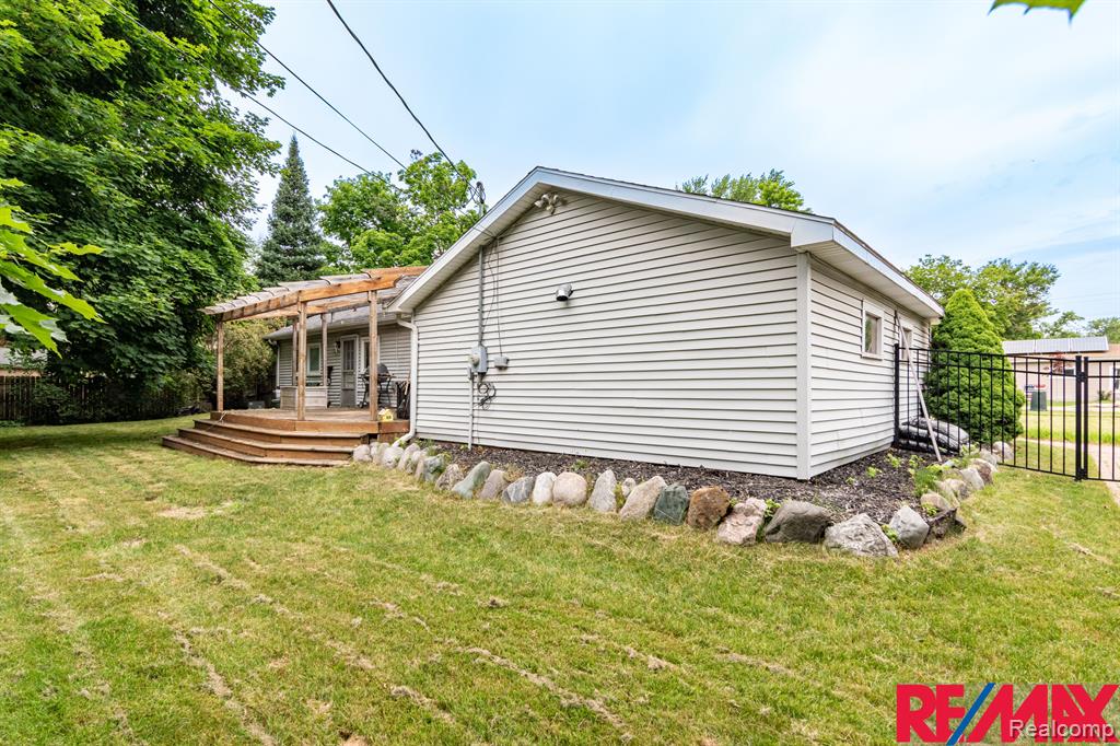 4351 SEEDEN Street, Waterford, MI 48329 — Photo 3