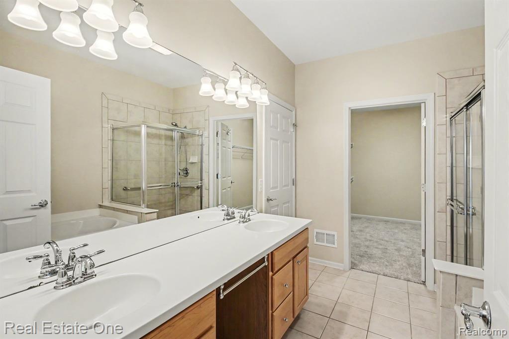 3991 Rainier Drive, 1, Howell, MI 48843 — Photo 13