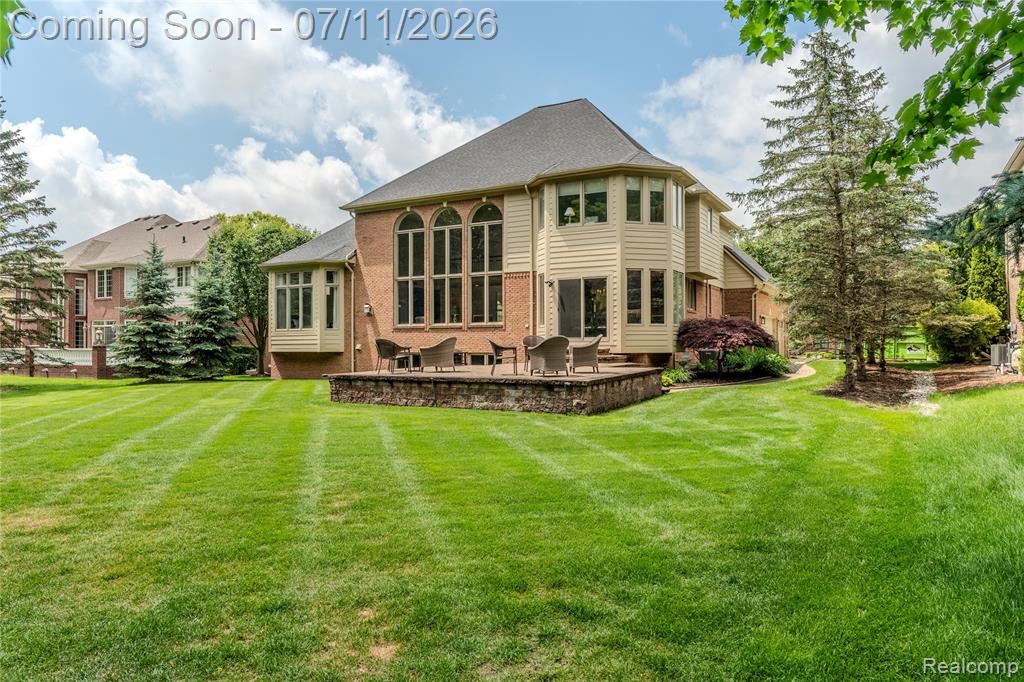 819 Majestic Drive, Rochester Hills, MI 48306 — Photo 37