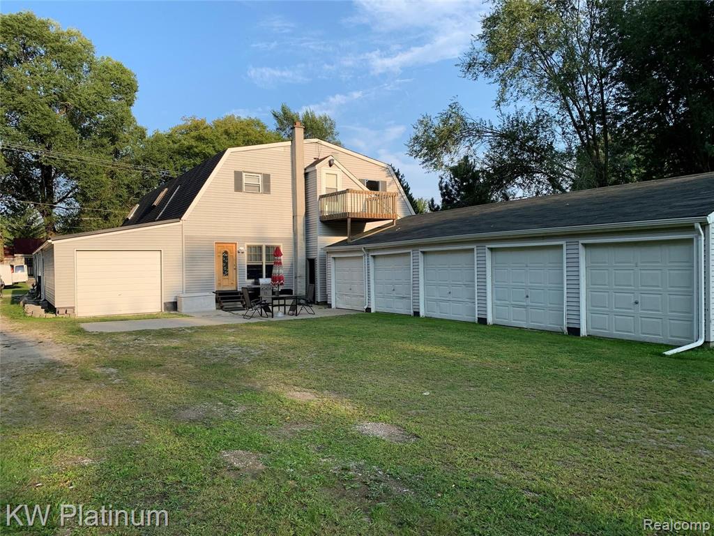 5161 Parker Road, Fort Gratiot, MI 48059 — Photo 3