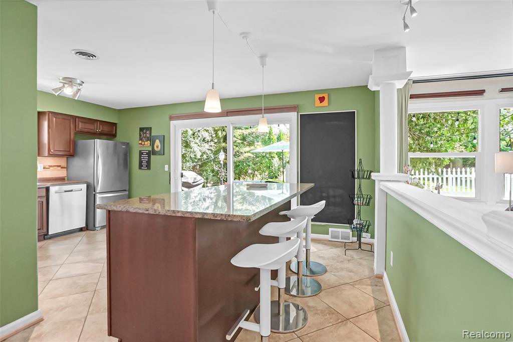 4714 Butler Drive, Troy, MI 48085 — Photo 10