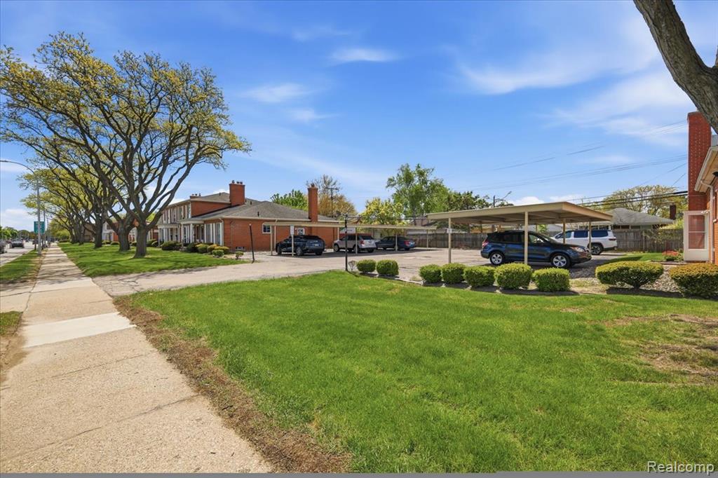 20290 Vernier Road, Harper Woods, MI 48225 — Photo 24
