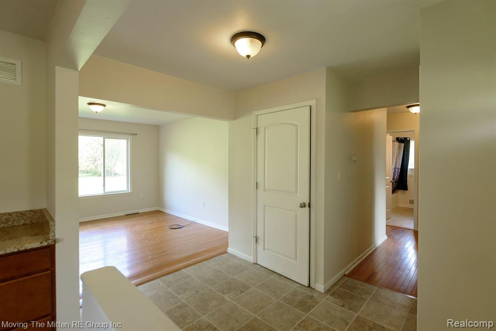 43654 CROWLEY Road, Van Buren, MI 48111 — Photo 18