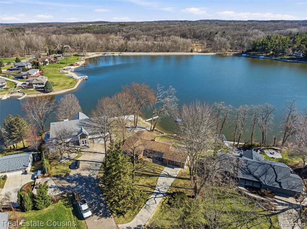 8028 Ore Knob Drive, Fenton, MI 48430 — Photo 9