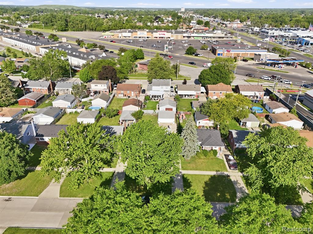 15080 Churchill Street, Southgate, MI 48195 — Photo 36