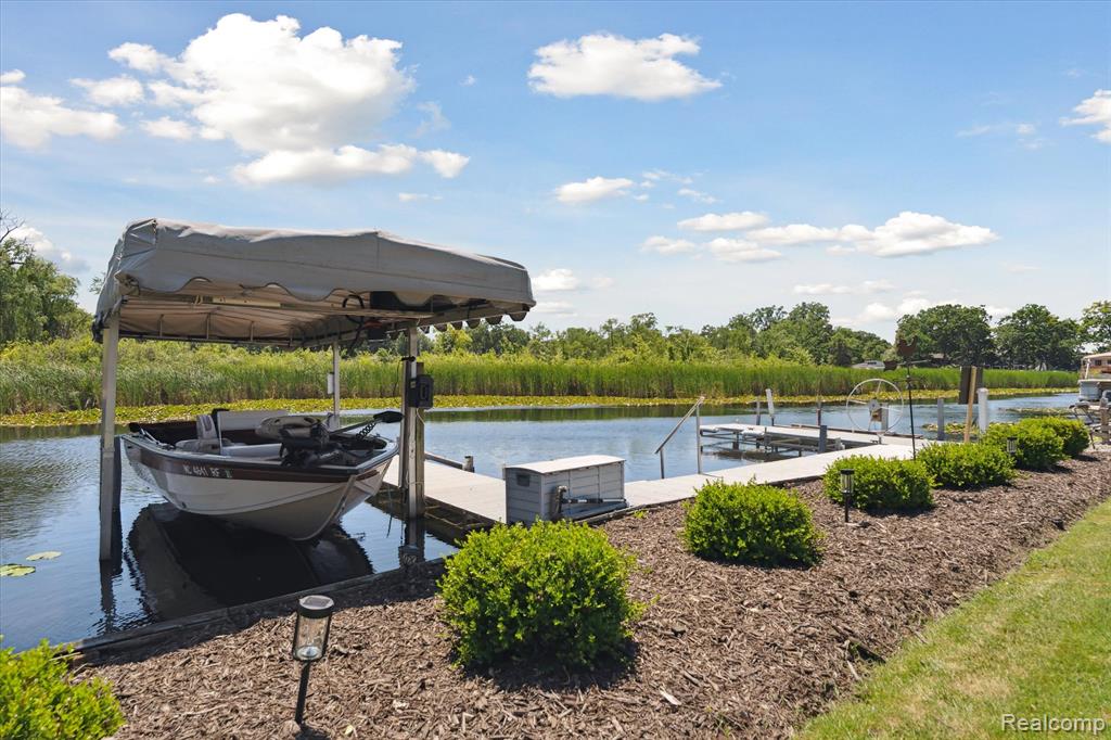 319 Angola Street, Wolverine Lake, MI 48390 — Photo 44