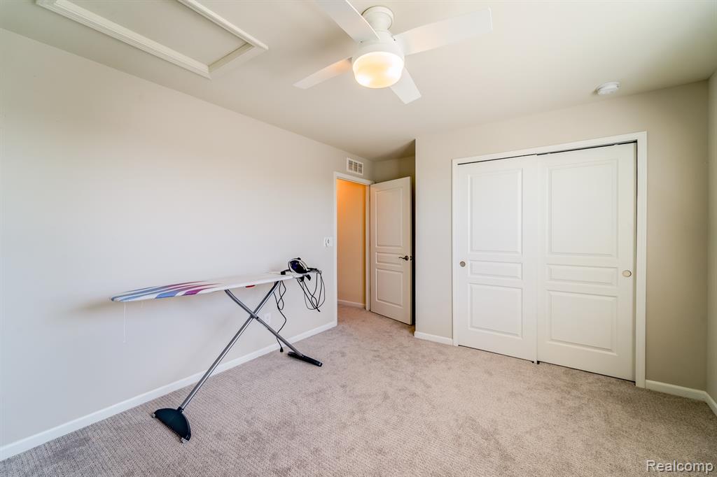24279 Walloon Way, Flat Rock, MI 48134 — Photo 31