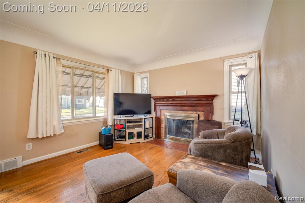 605 S Lynch Street, Flint, MI 48503 — Photo 5