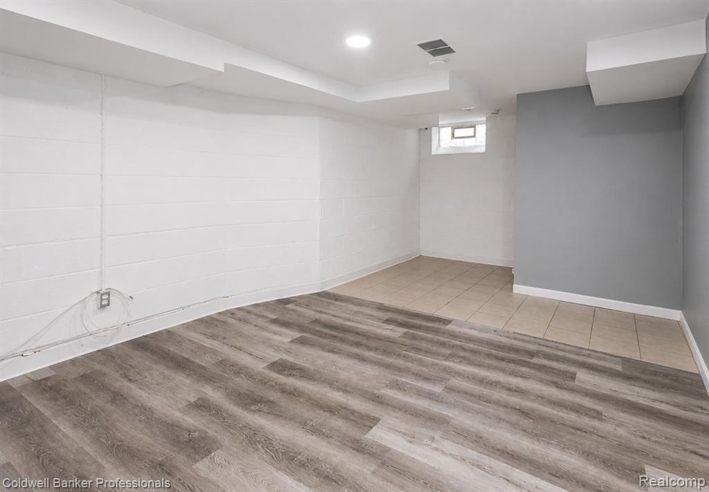 1168 N Vernier Road N, Grosse Pointe, MI 48236 — Photo 32