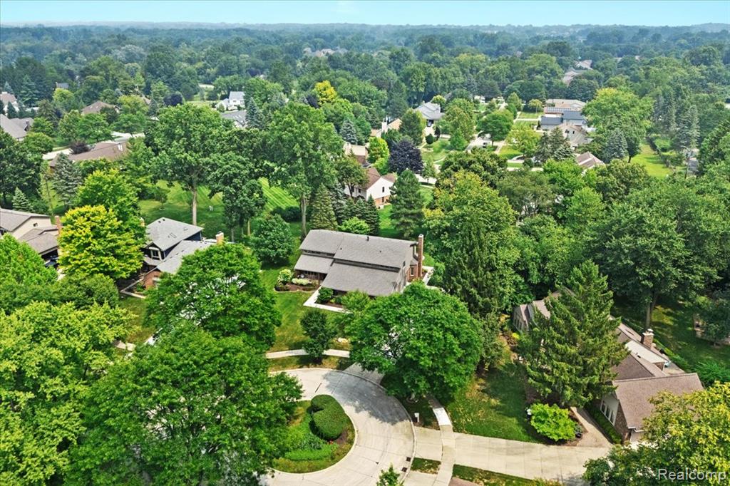 6678 Johnathon, Troy, MI 48098 — Photo 49