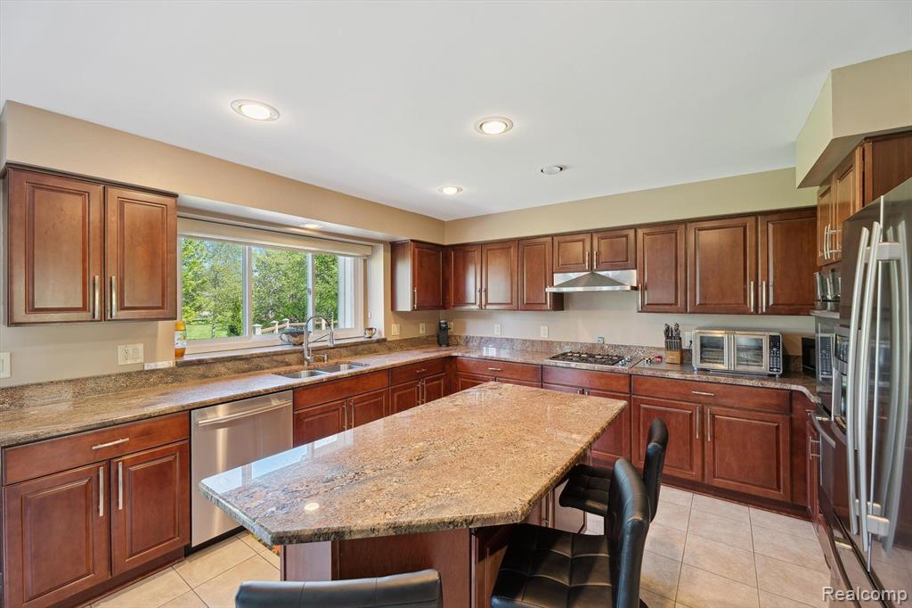 7039 Timberview Trail, West Bloomfield, MI — Photo 5