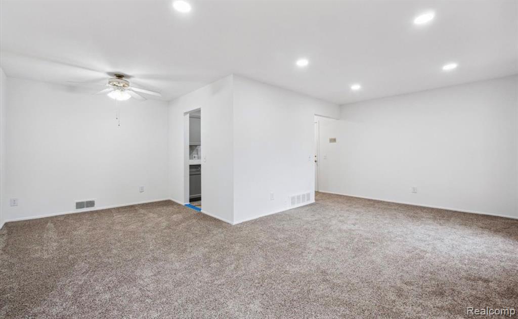 641 E Fox Hills Drive, Bloomfield Hills, MI 48304 — Photo 6