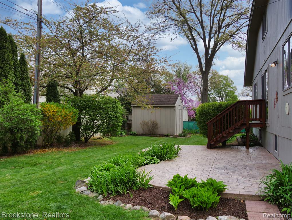 4121 CRYSTAL Street, West Bloomfield, MI 48323 — Photo 40