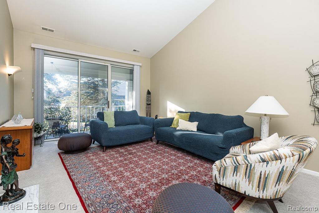 1903 Eagle Pointe, Bloomfield Hills, MI 48304 — Photo 10