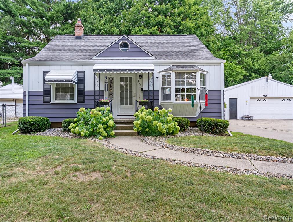 4602 Milton Drive, Flint, MI 48507 — front exterior