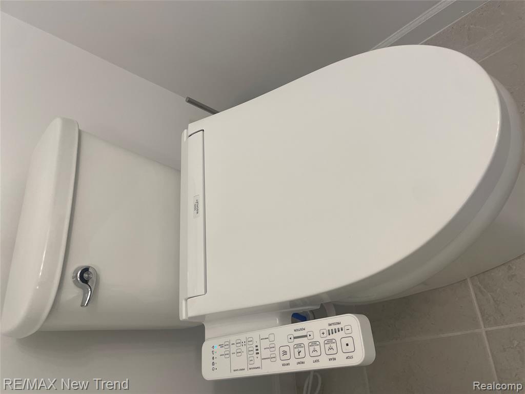 205 Monument Lane, Wixom, MI 48393 — Photo 18