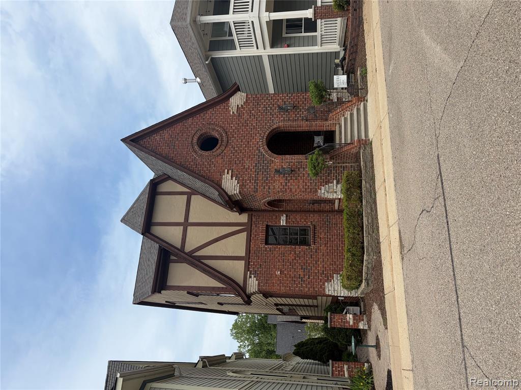 3875 Andover Avenue, Auburn Hills, MI 48326