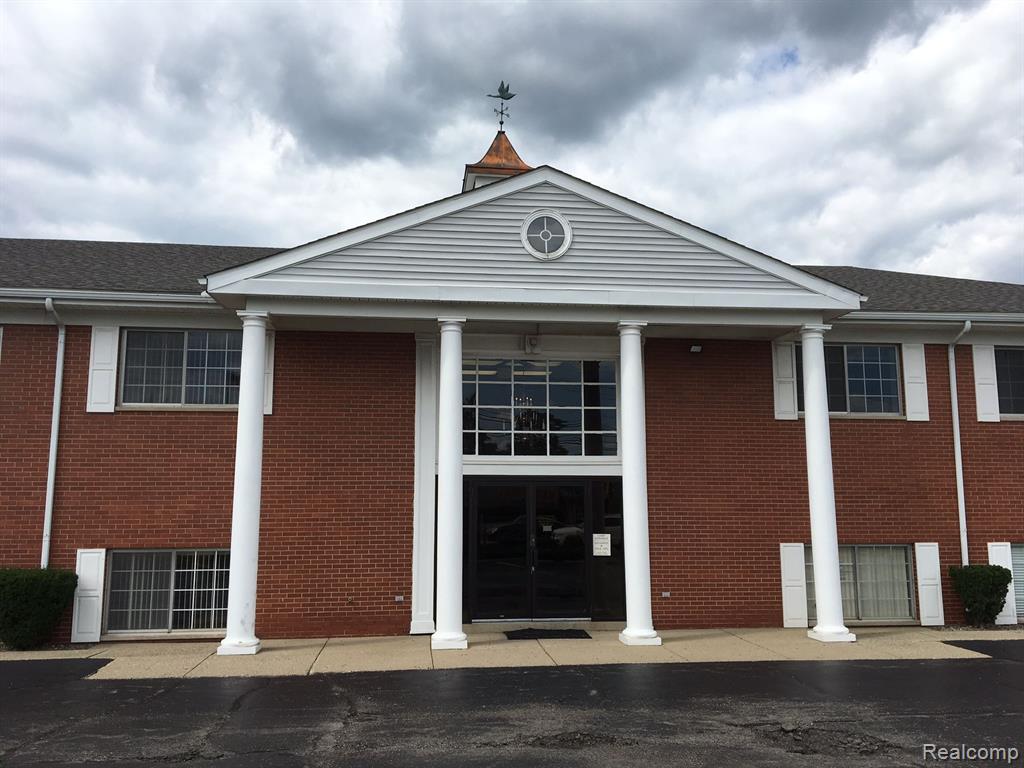 2820 W MAPLE Road, Troy, MI 48084 — Photo 3
