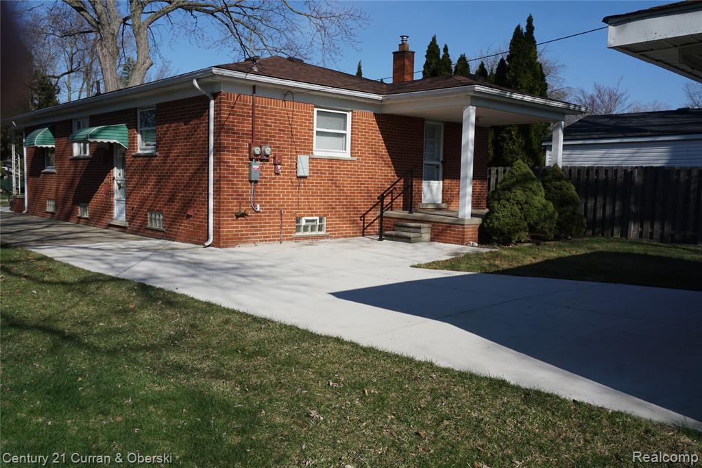 7518 Highview Street, Dearborn Heights, MI 48127 — Photo 7
