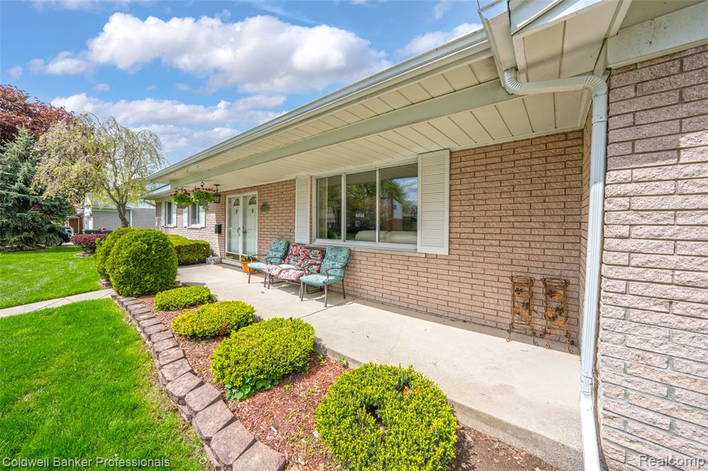 23305 N Rosedale Court, Saint Clair Shores, MI 48080 — Photo 6