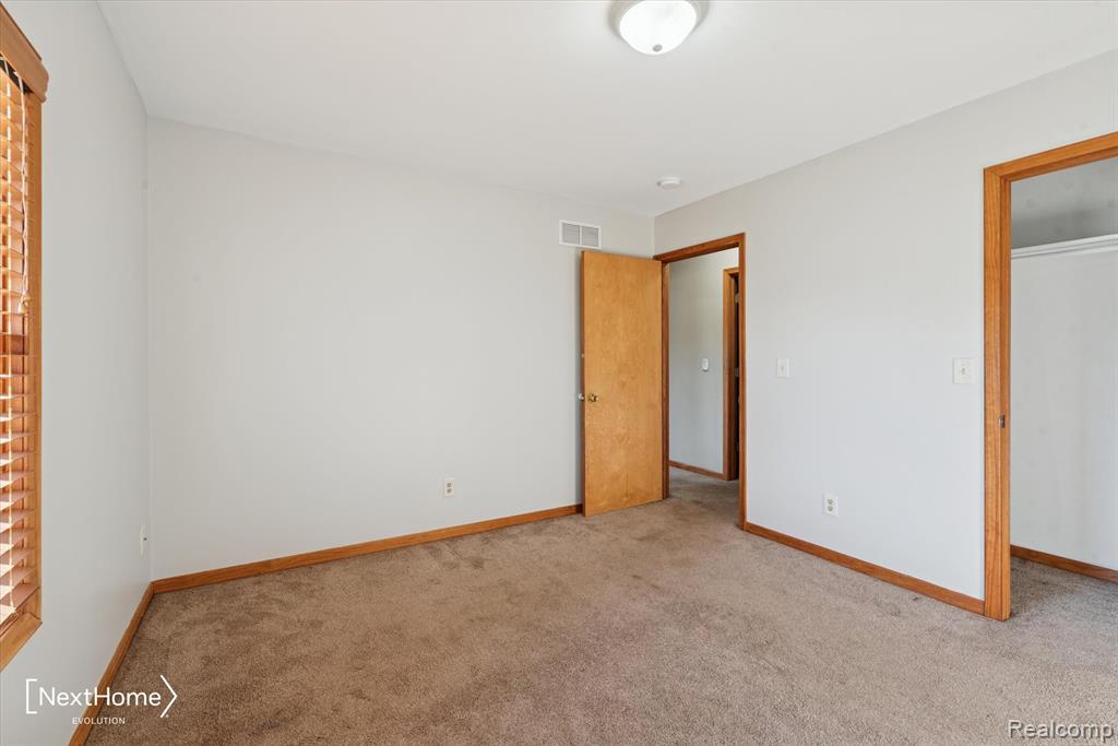 7010 Oakville Waltz Road, Sumpter, MI 48117 — Photo 24