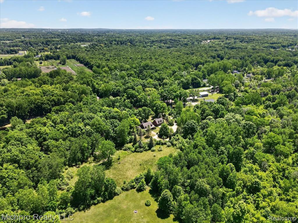 670 Green Creek Lane, Oxford, MI 48371 — Photo 76