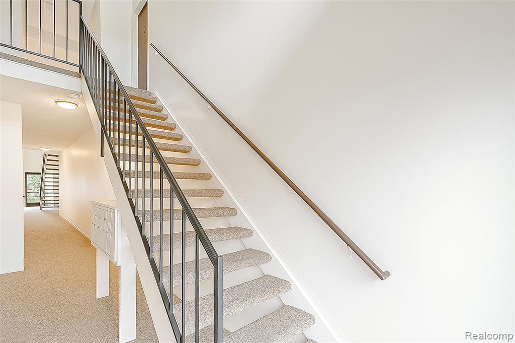 7590 MANOR Circle, Westland, MI — Photo 26