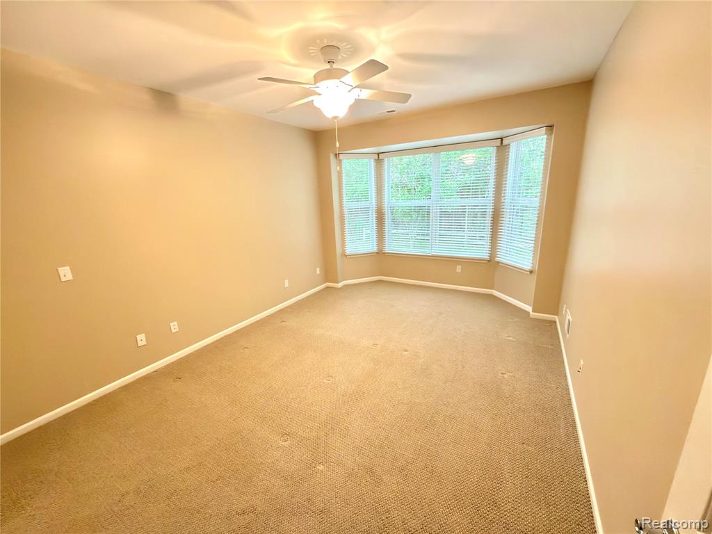 24600 Grand Traverse Avenue, Flat Rock, MI 48134 — Photo 15