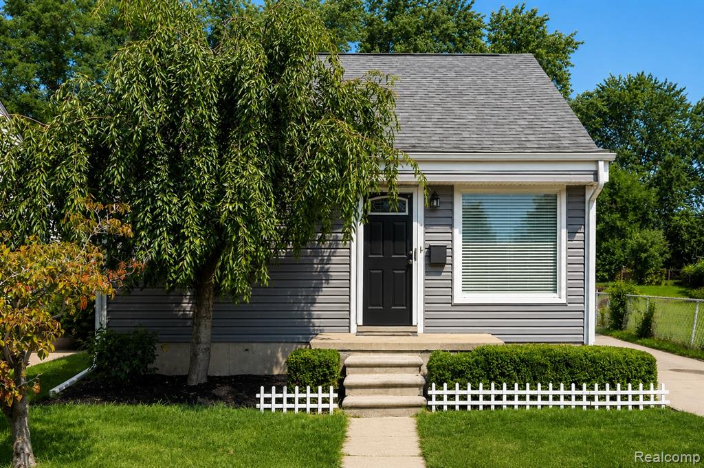 3412 Starr Road, Royal Oak, MI 48073