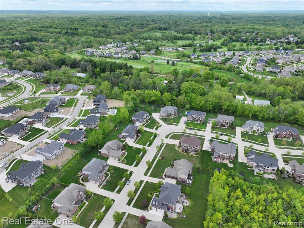 52689 Aspen Drive, South Lyon, MI 48178 — Photo 58