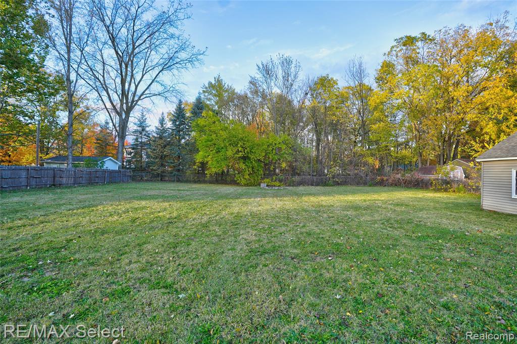 631 Center Street, Chesaning, MI 48616 — Photo 21
