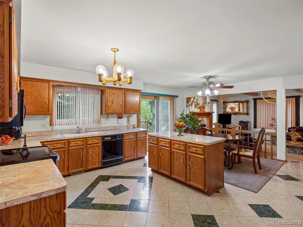 46386 Jackson Drive, Macomb, MI 48044 — Photo 20