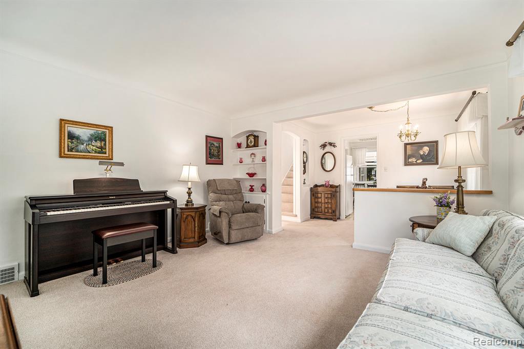 916 N Rosevere Avenue, Dearborn, MI 48128 — Photo 5