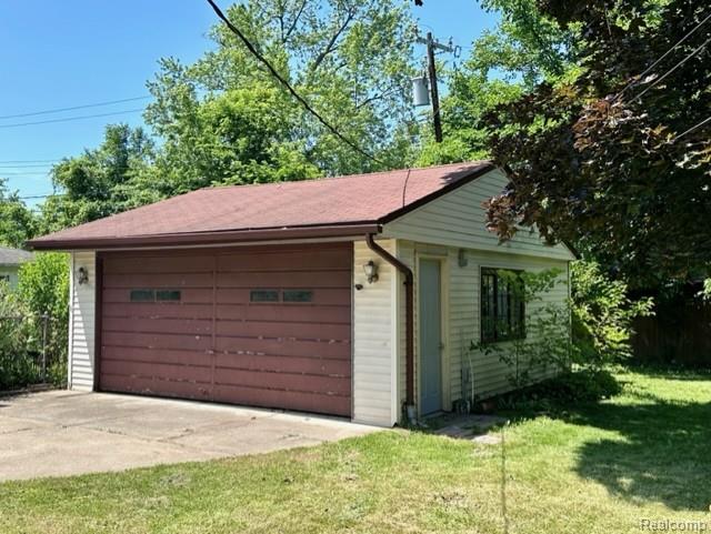 8429 Whitefield Street, Dearborn Heights, MI 48127 — Photo 8