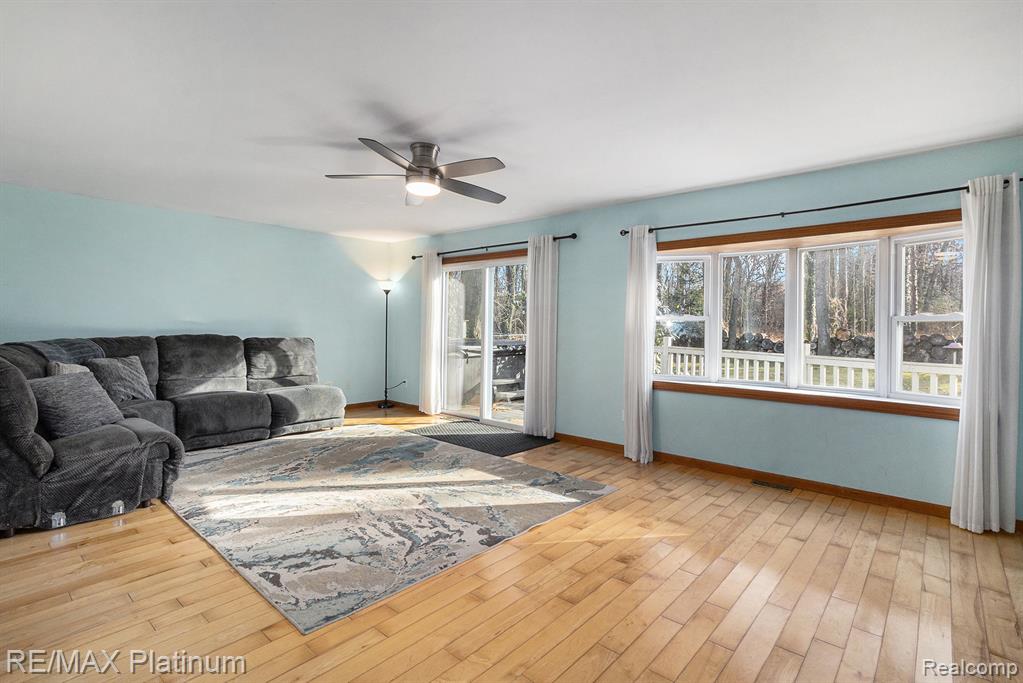 4653 Webberdale Drive S, Holly, MI 48442 — Photo 11