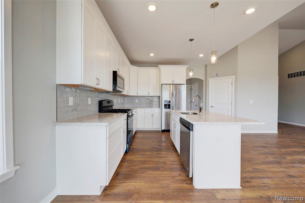 659 ROUND ROCK DR, Howell, MI 48843 — Photo 11