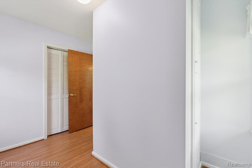 6505 Strawberry Lake Road, Hamburg, MI — Photo 36