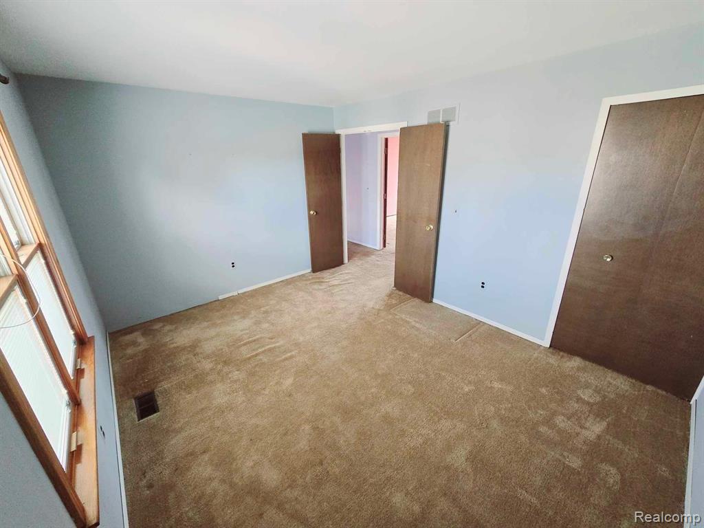 24450 BASHIAN Drive, Novi, MI — Photo 14