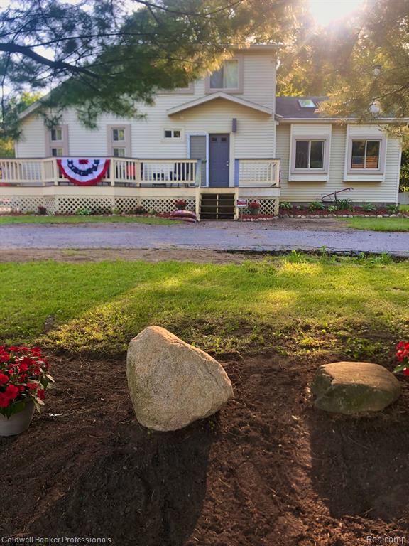 8709 CLARRIDGE Road, Clarkston, MI 48348 — Photo 3